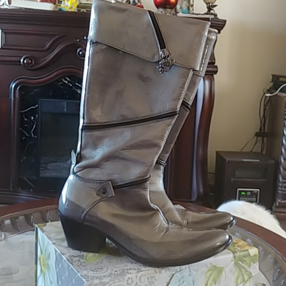 Women's SIREN BY MARK NASON. BOOTS.